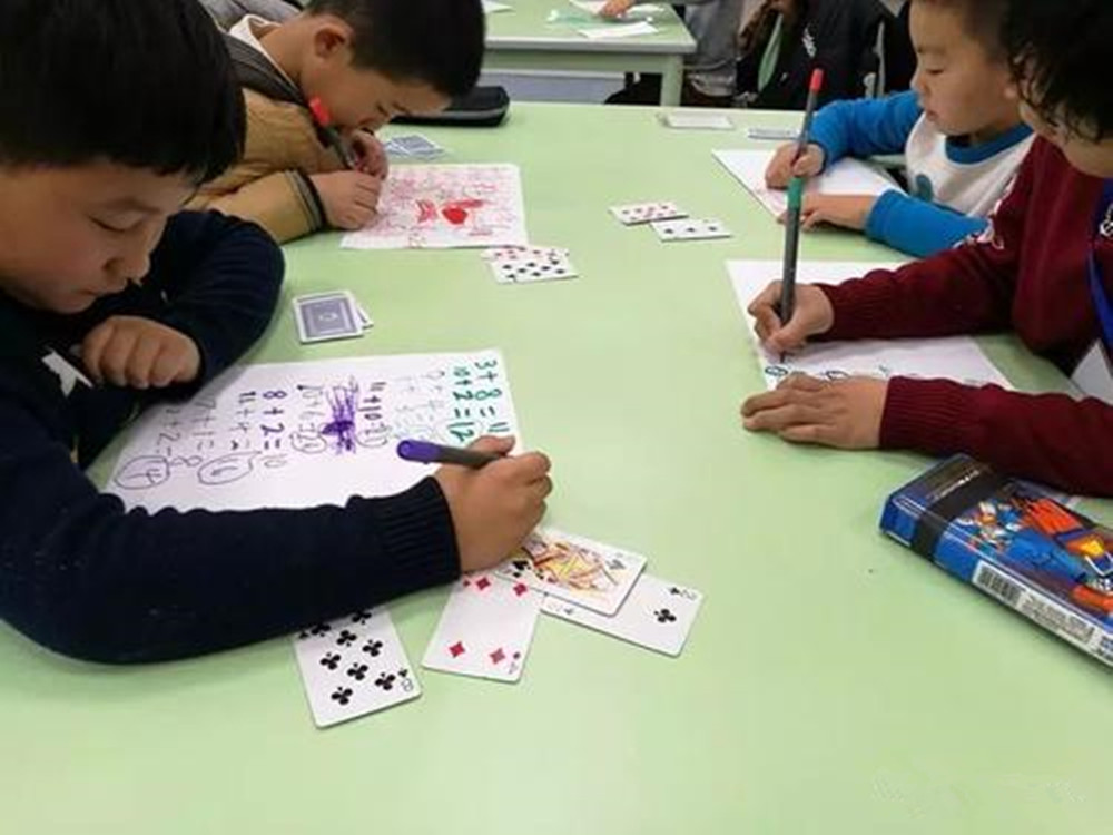 扑克牌儿童游戏_开发孩子智力扑克玩法_GG扑克报名流程